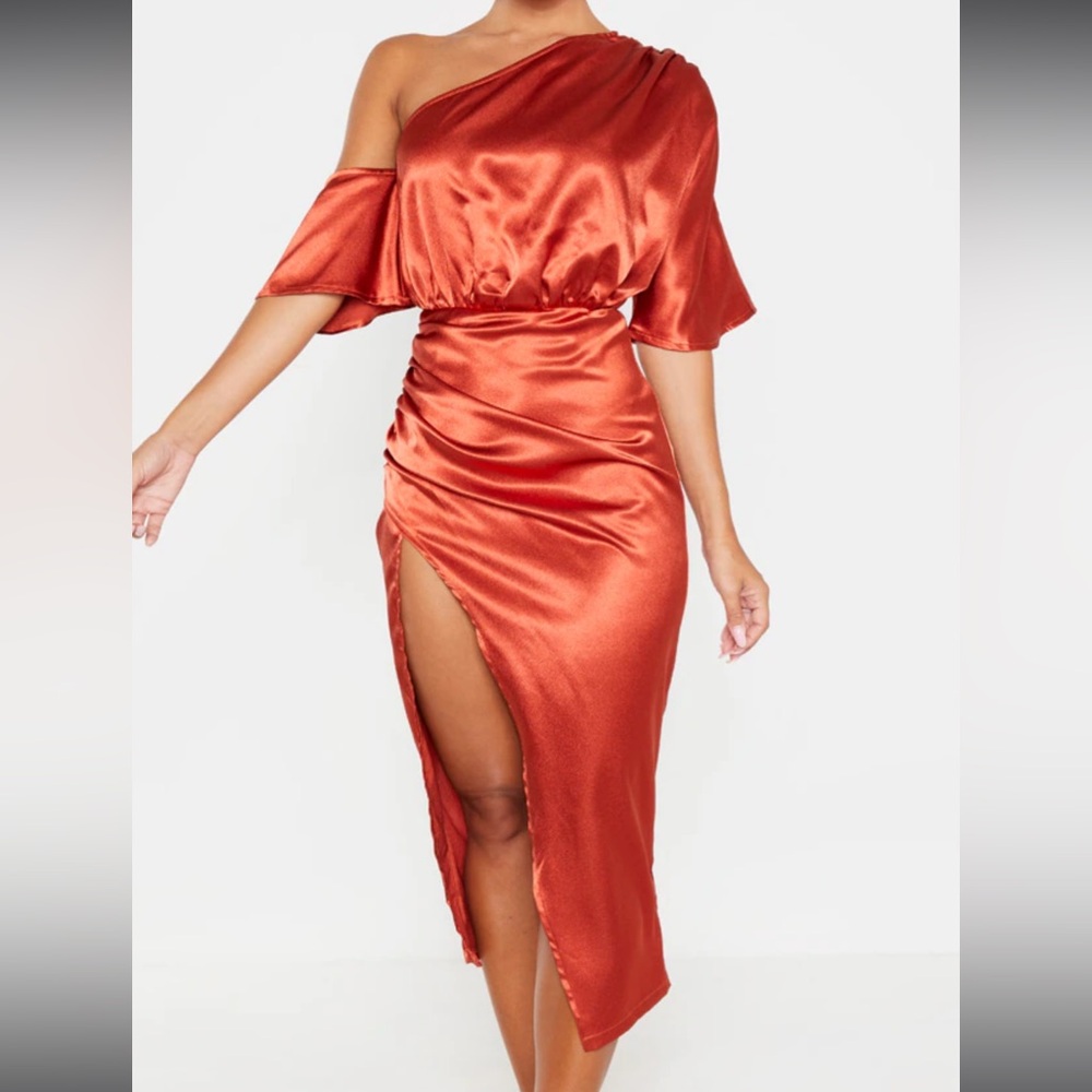 PLT One Shoulder Ruched Skirt Midi Dress